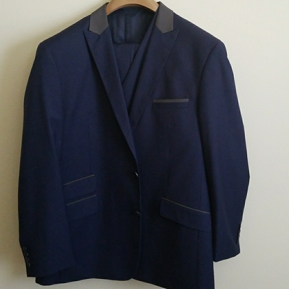 Suit